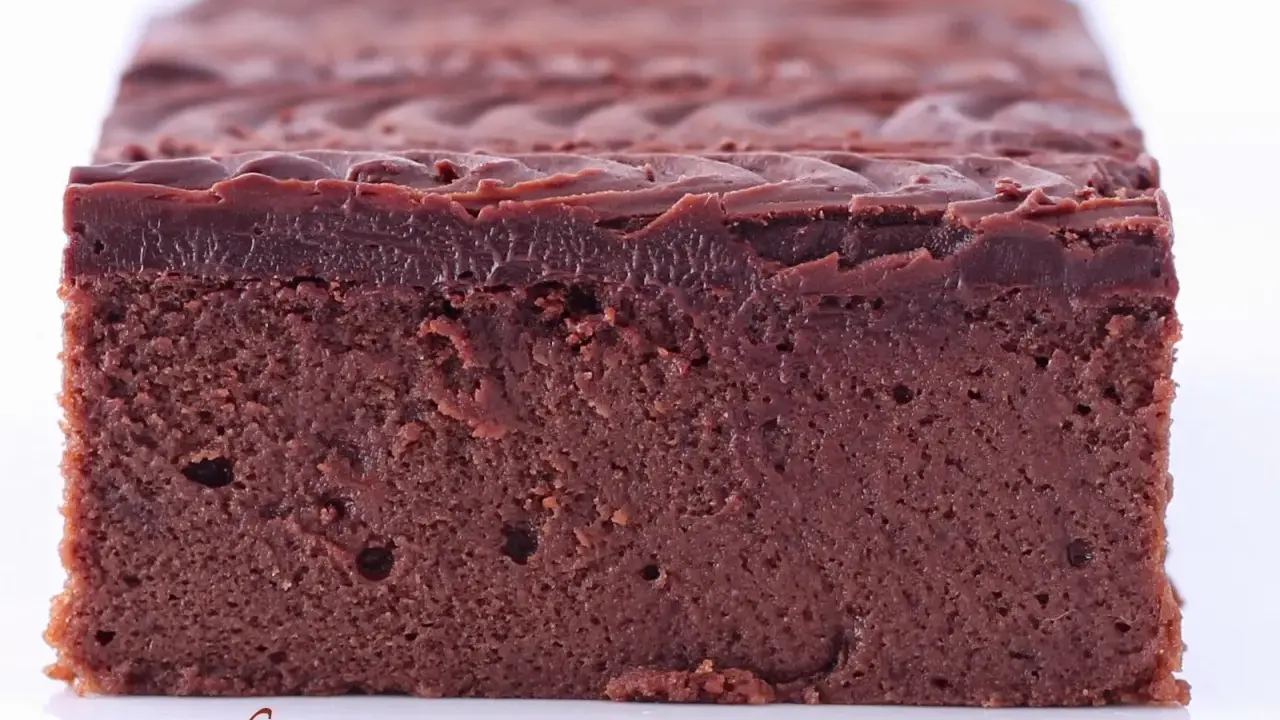 Un délicieux nom gâteau chocolat boulangerie, avec une ganache onctueuse et une texture moelleuse. Parfait pour les gourmands !