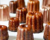 Première utilisation des moules cannelés en cuivre pour des cannelés dorés et appétissants.