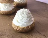 Choux garnis de chantilly mascarpone onctueuse, un délice qui rappelle le Nutella.