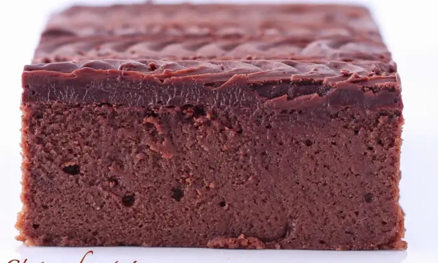 Un délicieux nom gâteau chocolat boulangerie, avec une ganache onctueuse et une texture moelleuse. Parfait pour les gourmands !