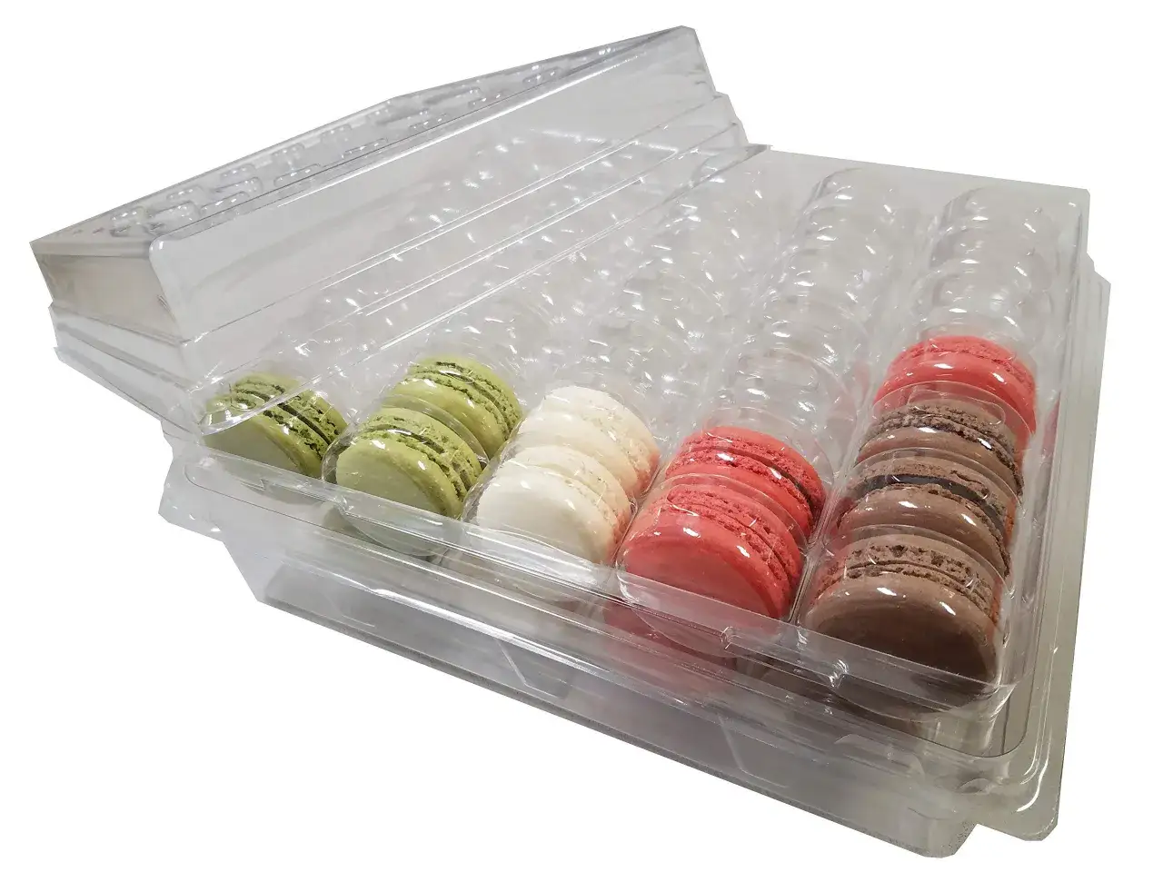 Boîte transparente pour la conservation de macarons vides, prête à accueillir vos douceurs colorées.